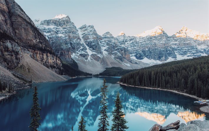 O Lago Moraine, Canad&#225;, montanhas, floresta, O Parque Nacional De Banff, Alberta