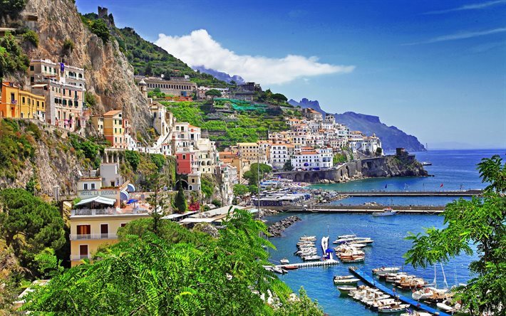 Salerne, port, c&#244;te, mer Tyrrh&#233;nienne, Positano, Amalfi, Italie