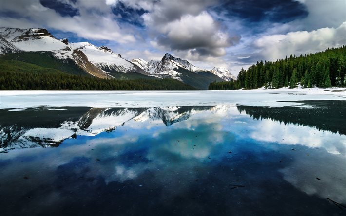 Maligne Lake, winter, Jasper National Park, forest, Alberta, Canada