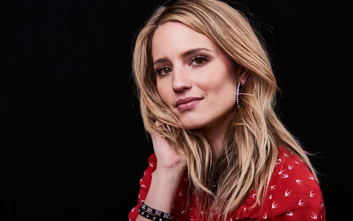 Dianna Agron, portrait, smile, American actress, blonde, beautiful woman