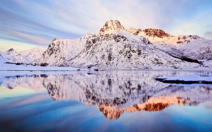 Flakstadoya Fiorde, inverno, montanhas, reflex&#227;o, Noruega