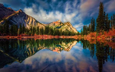 Kananaskis pa&#237;s, outono, lago, montanhas, bela natureza, Calgary, Alberta, Canad&#225;, Am&#233;rica Do Norte, Canadense De Natureza