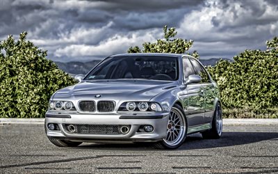 BMW E39, parking, 4k, tuning, BMW 5-series, german cars, BMW M5, silver e39, BMW 4k, HDR, BMW