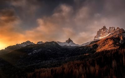 paisaje de monta&#241;a, bosque, noche, puesta de sol, las rocas, los Alpes, el hermoso cielo