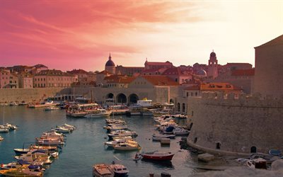 Dubrovnik, ba&#237;a, barcos, p&#244;r do sol, fortaleza, paisagem urbana de Dubrovnik, Cro&#225;cia