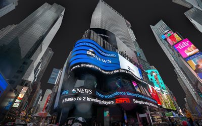 Times Square, New York, Manhattan, Broadway, pilvenpiirt&#228;j&#228;t, ilta, Yhdysvallat
