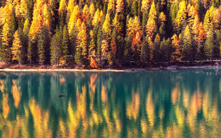 Le lac de Braies, automne, montagne, lac, paysage d&#39;automne, la for&#234;t, les montagnes, les Alpes, les Dolomites, en Italie, le Lac de Prags, Pragser Wildsee