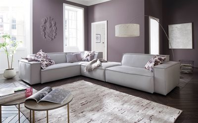 elegant inredning av vardagsrummet, lila v&#228;ggar, m&#246;rk tr&#228;-golv, vit soffa, lila vardagsrum, modern interior design