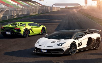 Lamborghini Aventador SVJ, 2018, 4k, dış, s&#252;per, beyaz Aventador, ayarlama, parlak yeşil Aventador, Yarış Pisti, İtalyan spor araba, Lamborghini