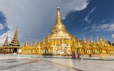 Feu, Myanmar, Pagode Shwedagon, les moines