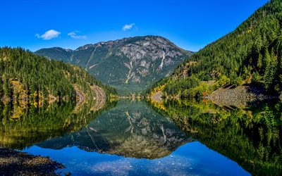 Diablo Lake, North Cascade mountains, mountain lake, mountain landscape, Washington, USA