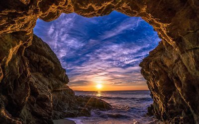 Malibu, in spiaggia, arco, mare, rocce, sole brillante, America, USA