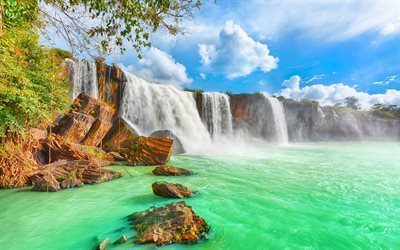 Torr Nur vattenfall, sjön, sommar, vattenfall, vinstockar, Vietnam