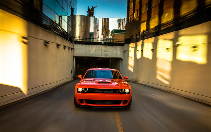 Dodge Challenger SRT Hellcat, tunneli, 2018 autoja, superautot, motion blur, oranssi Challenger, tuning, Dodge