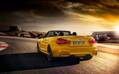 BMW M4, Avoauto Edition 30 Jahre, 2018, 4k, ulkoa, takaa katsottuna, keltainen avoauto, kilparadalla, tuning keltainen m4, Saksan autoja, BMW