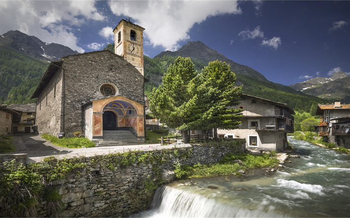 Piemonte, chiesa, paesaggio di montagna, Alpi, estate, fiume di montagna, Italia