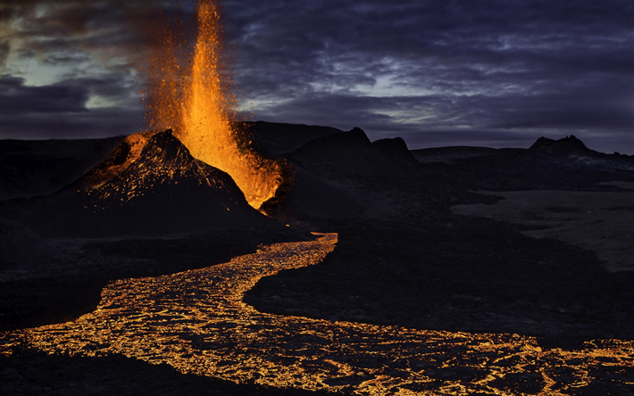 vulkanausbruch, lavafont&#228;ne, feuerfont&#228;ne, vulkan, lava, abend, sonnenuntergang, hei&#223;e lava