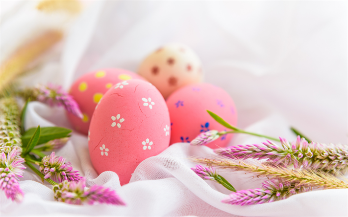 Pembe Paskalya yumurtaları, bahar mor &#231;i&#231;ekler, Paskalya, kumaş, Paskalya arka plan pembe