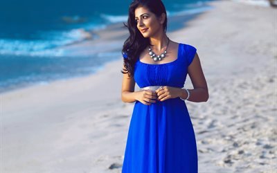 Leona Lishoy, Intialainen n&#228;yttelij&#228;, photoshoot, ranta, sininen mekko, Bollywood, kaunis Intialainen nainen