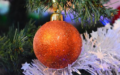 boule de Noël orange, 4k, arbre de Noël, décorations de Noël, décoration du Nouvel An, Bonne Année, Joyeux Noël, concepts du Nouvel An