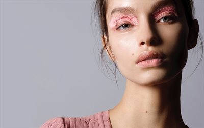 Luma Grothe, brazilian fashion model, face, portrait, creative pink make-up, paint, beautiful young woman