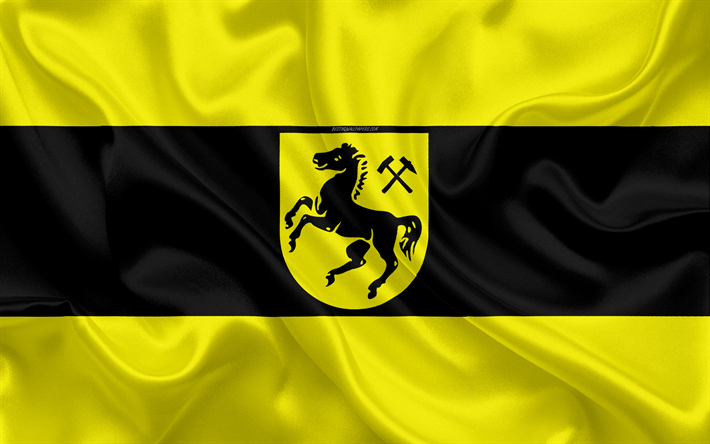 Lipun Herne, 4k, silkki tekstuuri, musta keltainen silkki lippu, vaakuna, Saksan kaupunki, Herne, Nordrhein-Westfalenissa, Saksa, symbolit