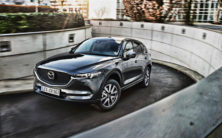 En 2020, le Mazda CX-5, vue de face, ext&#233;rieur gris, de croisement, de nouveau gris CX-5, japonais voitures, parking, Mazda