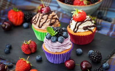 sweet cupcakes, dessert, pastries, cakes, berries, blueberries cupcakes, strawberries