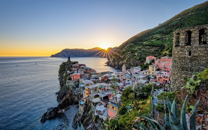 Vernazza, evening, sunset, Mediterranean sea, mountain landscape, seascape, Italy