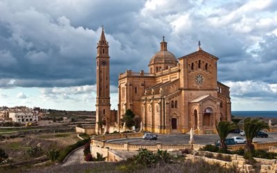 Ta Pinu, Rooman Katolinen minor basilica, katolinen temppeli, Malta, illalla, kaupunkikuva, Malta Maamerkki