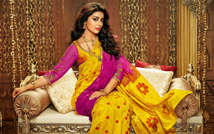 Shriya Saran, Indian actress, fashion model, Indian traditional jewelry, sari, Jewelery