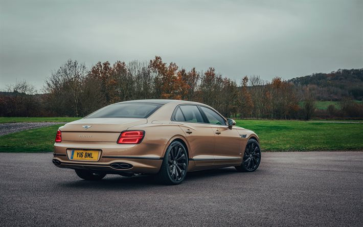Bentley Flying Spur, 2021, vista posteriore, esterno, berlina in bronzo, nuovo Flying Spur in bronzo, auto britanniche, Bentley
