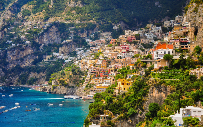 Positano, Amalfi Coast, kes&#228;ll&#228;, V&#228;limeren, kivi&#228;, matkailu, Campania, Salernonlahti, Italia