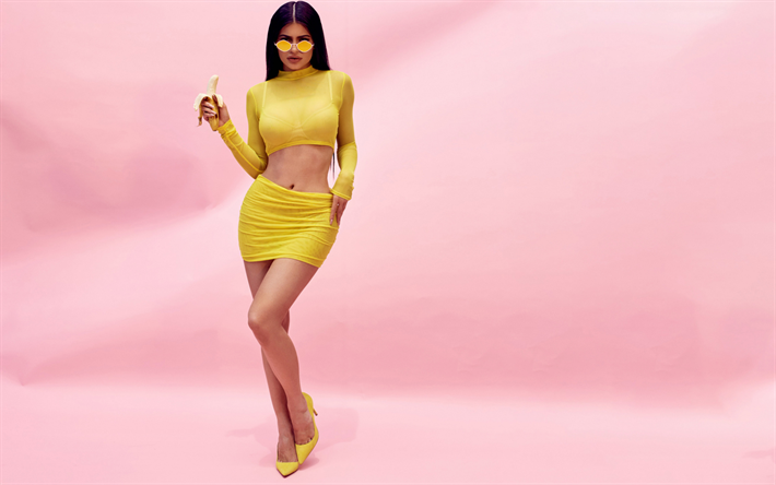 Kylie Jenner, 2018, photoshoot, Quay X, Hollywood, bellezza, vestito di giallo, bruna, attrice statunitense