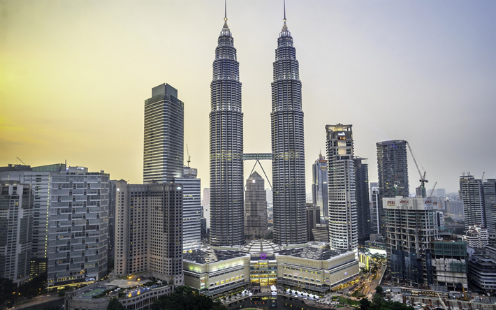 Kuala Lumpur, Petronas Towers, pilvenpiirt&#228;ji&#228;, aamulla, sunrise, kaupunkikuva, Kuala Lumpurin siluettia, Malesia