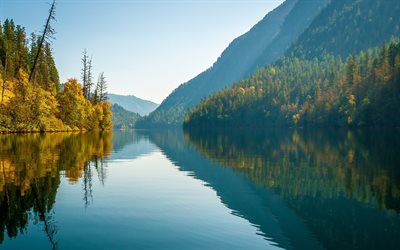 Echo Lake, dağ G&#246;l&#252;, dağ manzarası, sonbahar, British Columbia, Monashee Dağları, Kanada