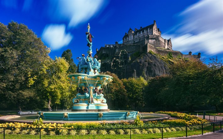 Edinburgh Castle, Ross Fountain, West Princes Street Gardens, Edinburgh, beautiful fountain, ancient castle, United Kingdom