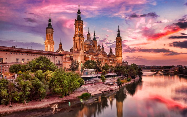 Cathedral-Basilica of Our Lady of Pilari, sunset, basilika, Zaragoza, Aragon, Ebro, Espanja, Euroopassa, espanjan maamerkkej&#228;