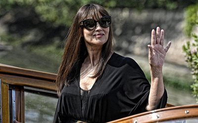 مونيكا بيلوتشي, صورة, الممثلة الايطالية, التقطت الصور, فستان أسود, الممثلة الشعبية