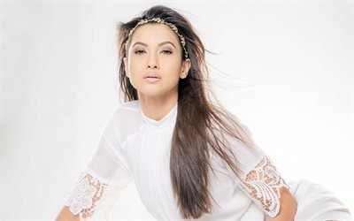 Gauahar Khan, Intialainen n&#228;yttelij&#228;, malli, photoshoot, valkoinen puku, Bollywood, kaunis Intialainen nainen