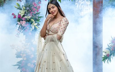 Aishwarya Lekshmi, indian actress, photo shoot, luxurious indian dress, indian fashion model
