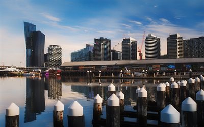 El Puerto de Victoria, Melbourne, paisaje urbano, de la bah&#237;a, modernos edificios, noche, puesta de sol, Australia