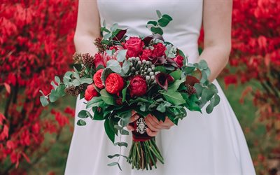 ramo de novia, rosas rojas, novia, boda conceptos, blanco vestido, el ramo en las manos, peon&#237;as rojas