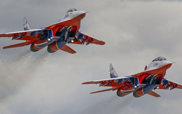 MiG-29, Fulcrum, Ryska Flygvapnet, Swifts, aerobatic team, 29UB, Ryska jaktplan, milit&#228;ra flygplan