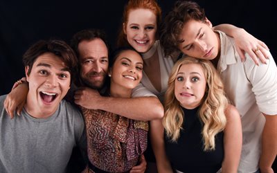 Riverdale, 2017, Betty Cooper, Fred Andrews, Luke Perry, Cole Sprouse, Jughead Jones, Archie Andrews, Camila Mendes, Veronica Lodge, Madelaine Petsch, Lili Reinhart, Cheryl Blossom