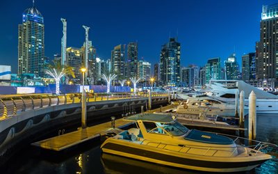 Dubai, Emirados &#193;rabes Unidos, noite, paisagem urbana, arranha-c&#233;us, iates
