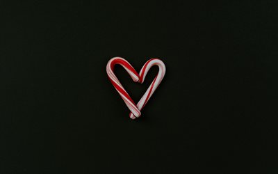 coeur est fait de bonbons, fond gris, des bonbons, de l&#39;amour concepts