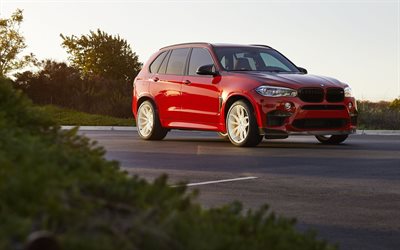 BMW X5M, 2017, F85, SUV, tuning X5, red X5, white wheels, German cars, BMW