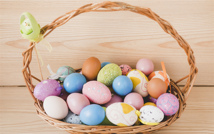 coloridos ovos de P&#225;scoa, primavera, Feliz P&#225;scoa, cesta de vime, decora&#231;&#227;o