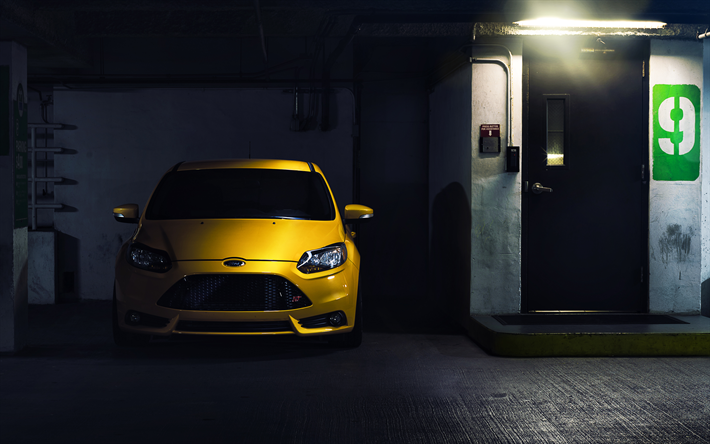 Ford Focus RS, 4k, parking, 2018 cars, tuning, yellow Focus, Ford